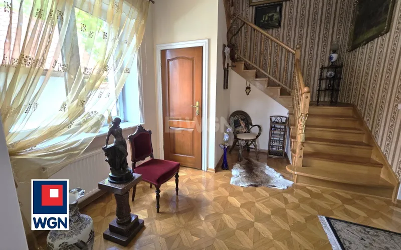 Dom na  sprzedaż Ustroń - Willa na obrzeżach centrum.